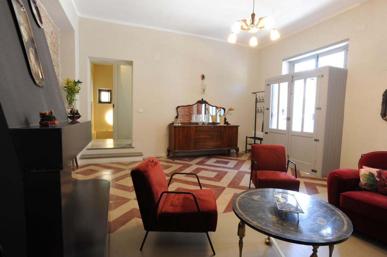 Bed and Breakfast Palazzo Scura à Vaccarizzo Albanese Extérieur photo